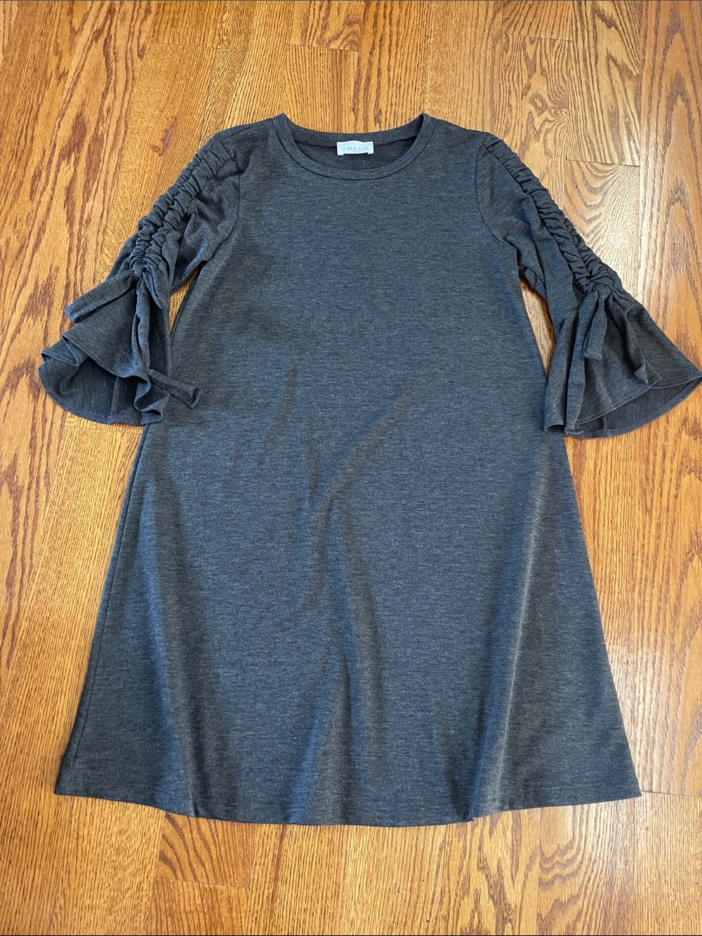 Women's Dark Gray Ruched Bell-Sleeve Casual Dress